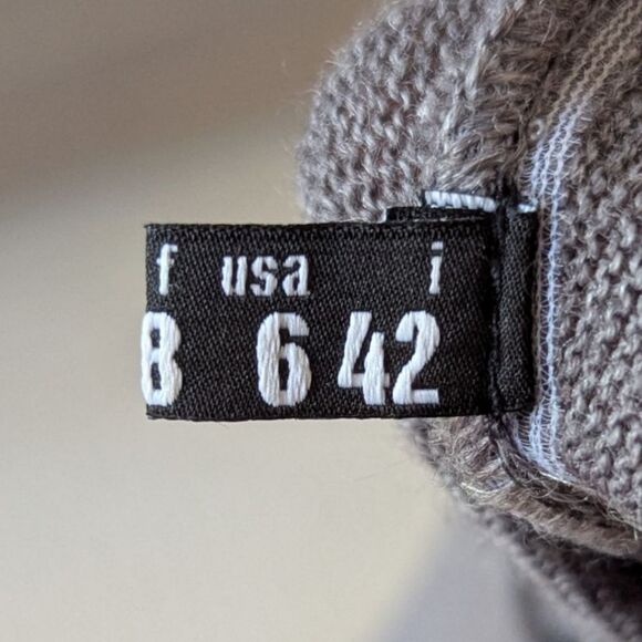 Love Moschino US 6 Wool Grey Knitwear Short Sleeve T-Shirt w/ Rocket Design - Picture 6 of 6